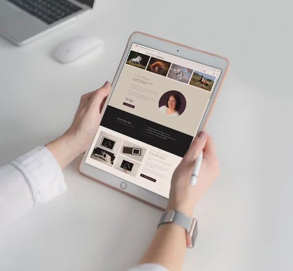 tablet met nieuwe website van hypo focus paardenfotografie